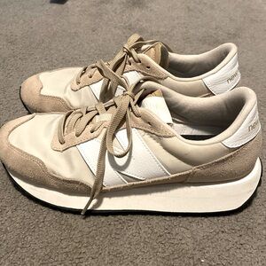New Balance 237 Sneakers in Beige White